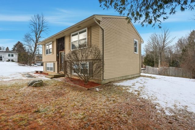 5 Marco Dr, Pittsfield, MA 01201