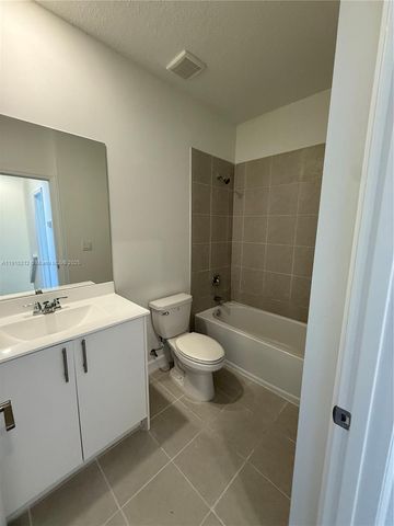 1111 SE 2nd St 1111, Florida City, FL 33034