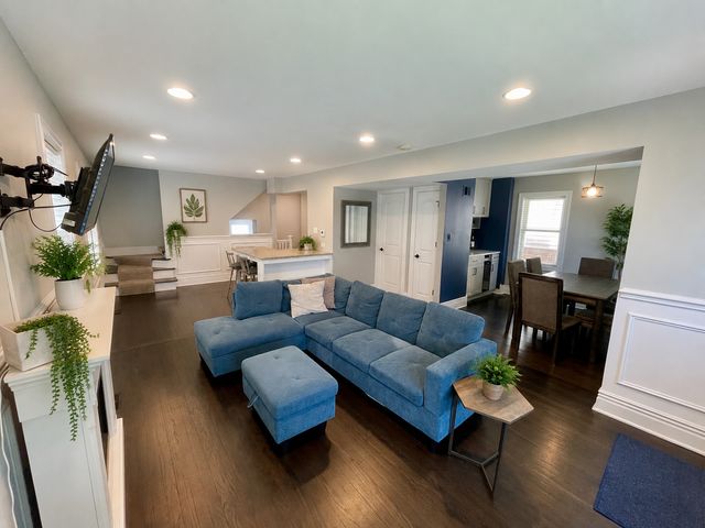 3806 N OCTAVIA Avenue, Chicago, IL 60634