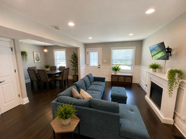 3806 N OCTAVIA Avenue, Chicago, IL 60634