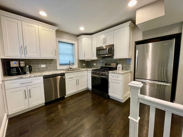 3806 N OCTAVIA Avenue, Chicago, IL 60634