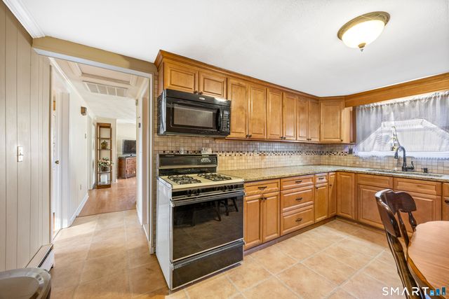 6 Hillcrest Avenue, Watertown, CT 06779