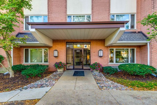 209 Rivershire Lane 203, Lincolnshire, IL 60069