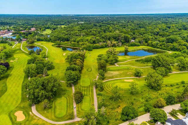 209 Rivershire Lane 203, Lincolnshire, IL 60069