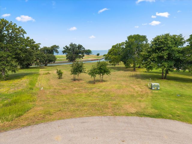 Lot 11 Captains Cove, Streetman, TX 75859