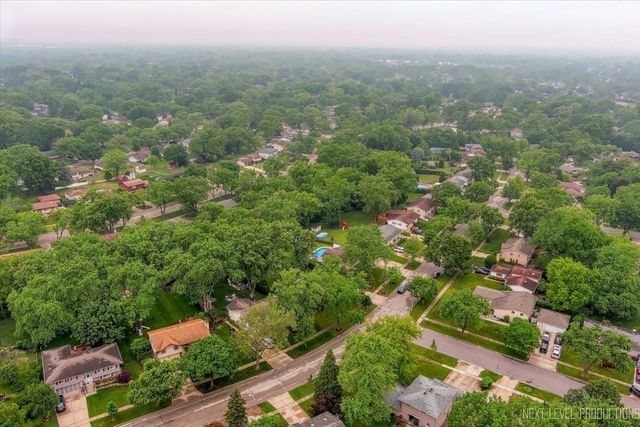 636 Cambridge Drive, Schaumburg, IL 60193