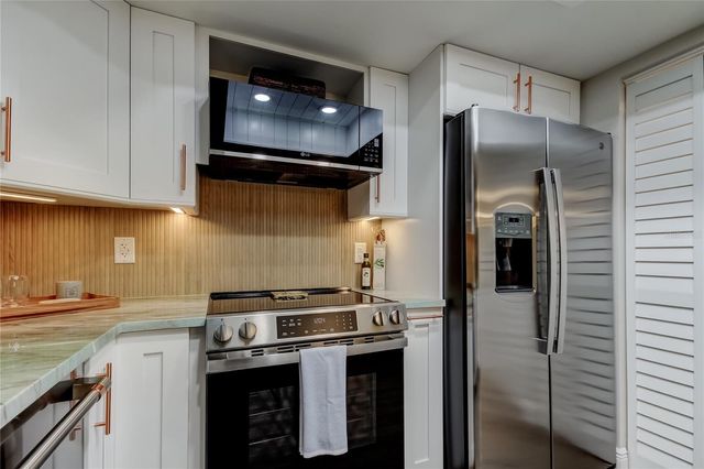 2673 SABAL SPRINGS CIRCLE 201, Clearwater, FL 33761