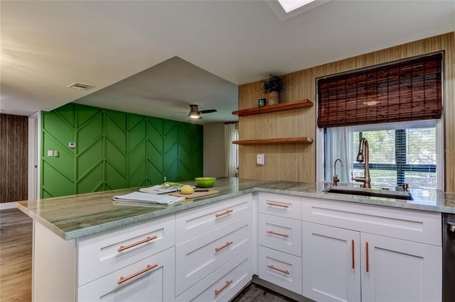 2673 SABAL SPRINGS CIRCLE 201, Clearwater, FL 33761