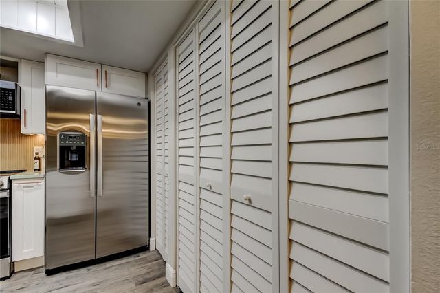 2673 SABAL SPRINGS CIRCLE 201, Clearwater, FL 33761