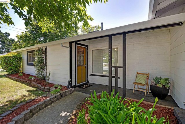 259 Gloria Dr, Pleasant Hill, CA 94523