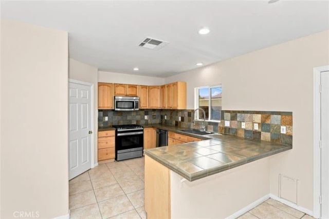 33275 Campus Lane, Cathedral City, CA 92234