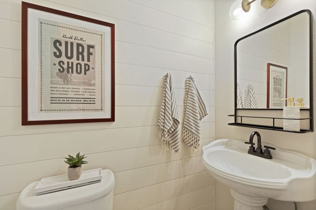 17230 Marianne Circle, Dallas, TX 75252