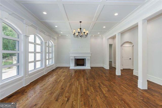 10765 Shallowford Road, Roswell, GA 30075