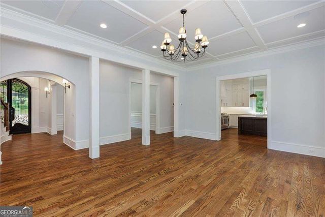 10765 Shallowford Road, Roswell, GA 30075