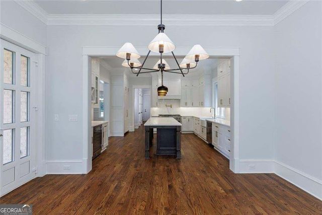 10765 Shallowford Road, Roswell, GA 30075