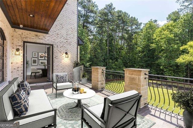 10765 Shallowford Road, Roswell, GA 30075