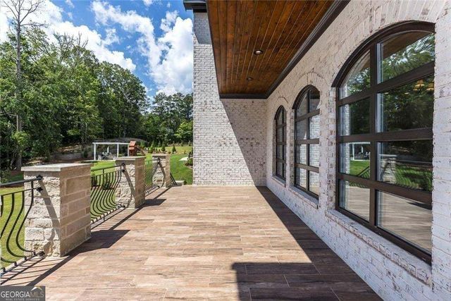 10765 Shallowford Road, Roswell, GA 30075