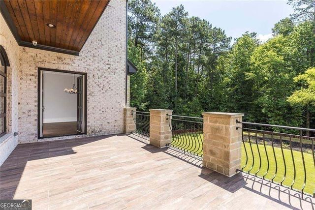 10765 Shallowford Road, Roswell, GA 30075