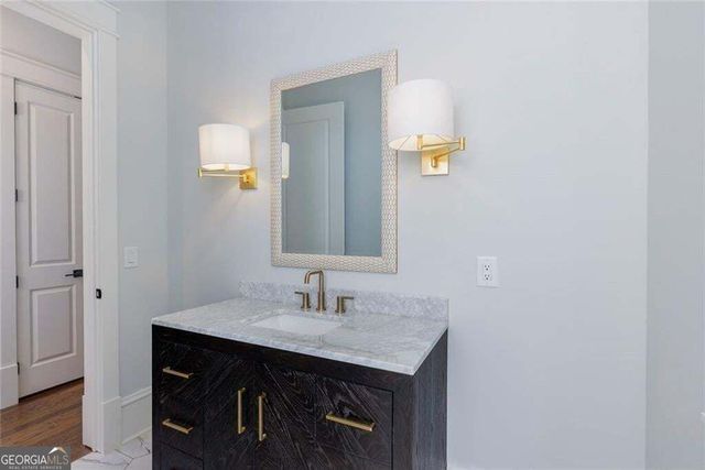 10765 Shallowford Road, Roswell, GA 30075