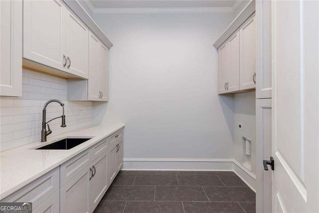 10765 Shallowford Road, Roswell, GA 30075