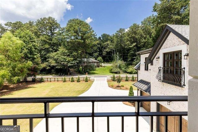 10765 Shallowford Road, Roswell, GA 30075