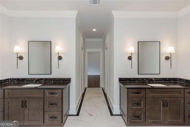 10765 Shallowford Road, Roswell, GA 30075