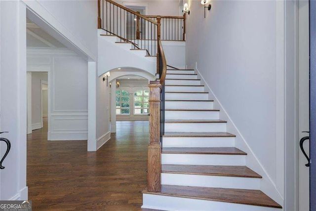 10765 Shallowford Road, Roswell, GA 30075
