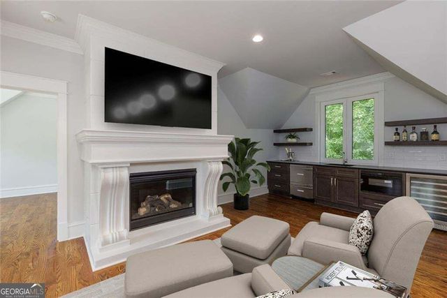 10765 Shallowford Road, Roswell, GA 30075