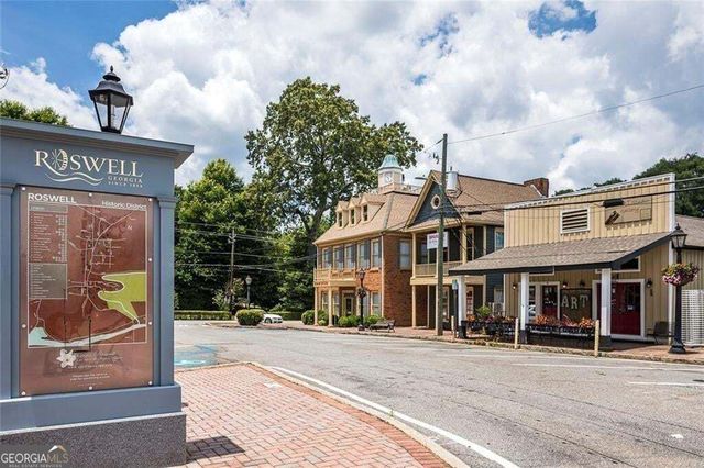 10765 Shallowford Road, Roswell, GA 30075