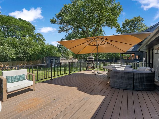 1349 Tinker Way, Glenview, IL 60025
