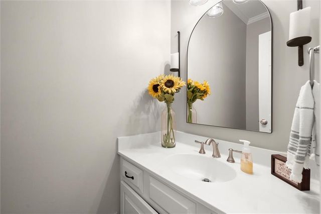 3302 Lantern Coach NE Lane, Roswell, GA 30075