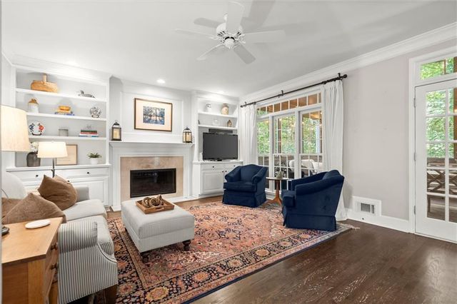 3302 Lantern Coach NE Lane, Roswell, GA 30075