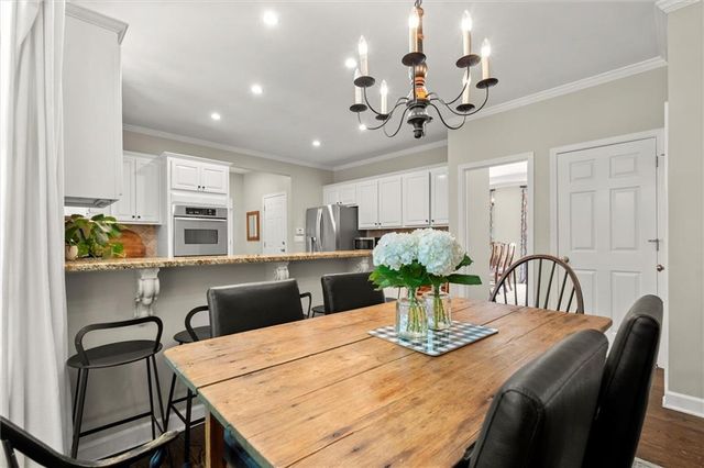 3302 Lantern Coach NE Lane, Roswell, GA 30075