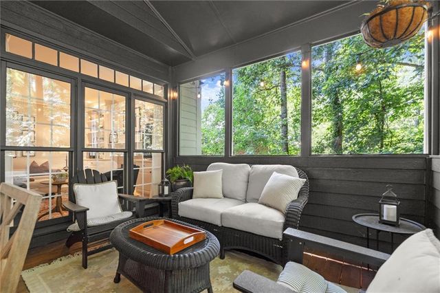 3302 Lantern Coach NE Lane, Roswell, GA 30075
