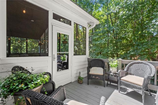 3302 Lantern Coach NE Lane, Roswell, GA 30075