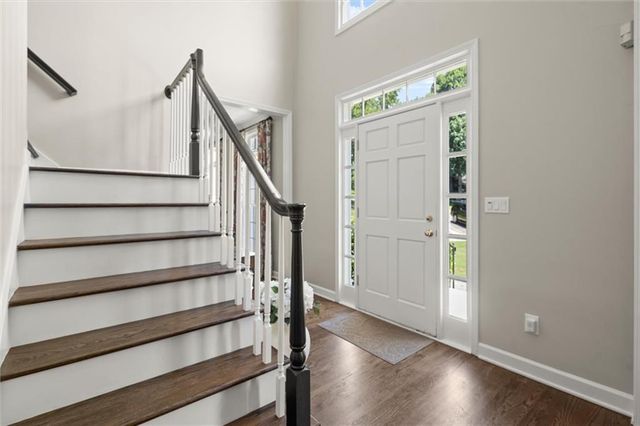 3302 Lantern Coach NE Lane, Roswell, GA 30075