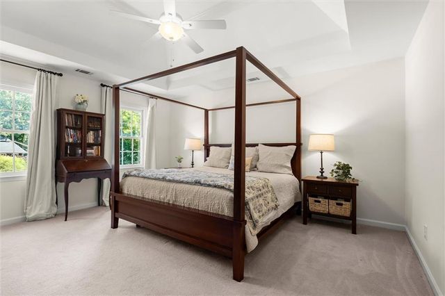 3302 Lantern Coach NE Lane, Roswell, GA 30075