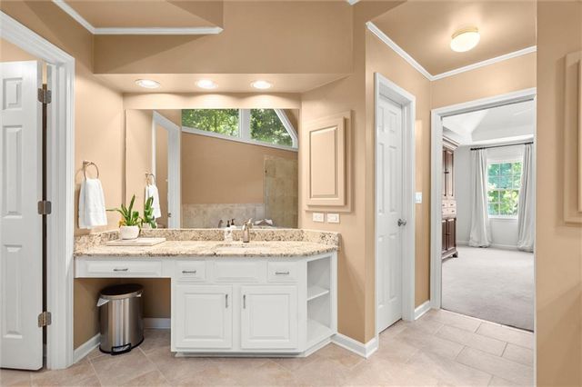 3302 Lantern Coach NE Lane, Roswell, GA 30075