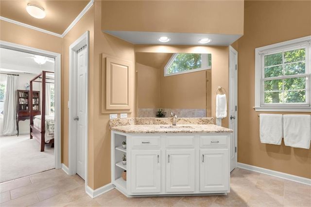 3302 Lantern Coach NE Lane, Roswell, GA 30075