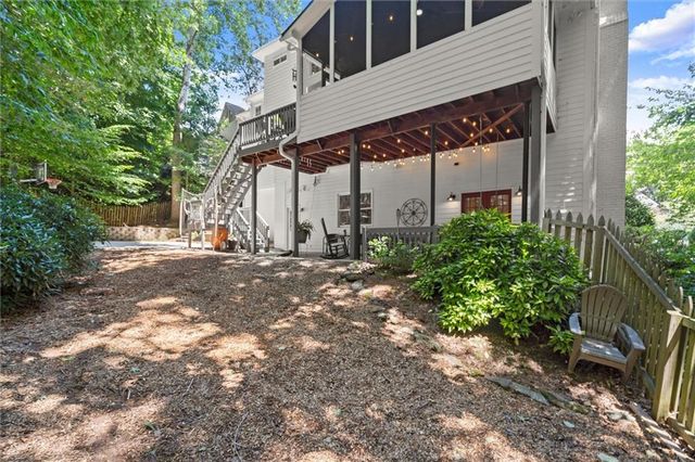 3302 Lantern Coach NE Lane, Roswell, GA 30075