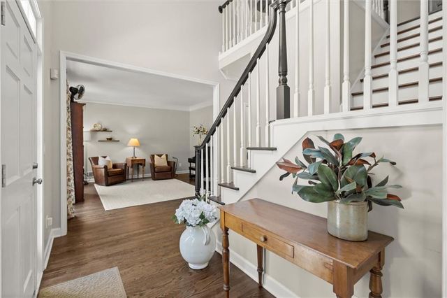3302 Lantern Coach NE Lane, Roswell, GA 30075