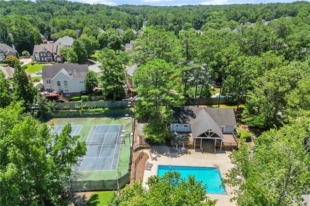 3302 Lantern Coach NE Lane, Roswell, GA 30075