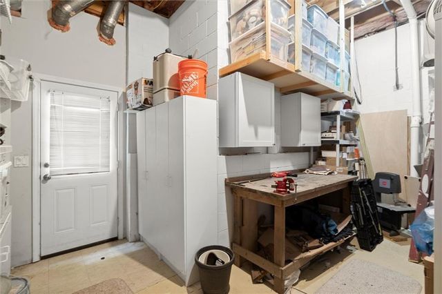 3302 Lantern Coach NE Lane, Roswell, GA 30075