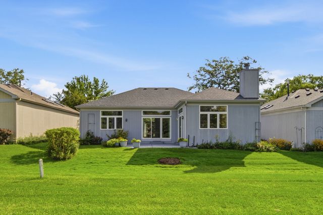 3064 N Southern Hills Drive, Wadsworth, IL 60083