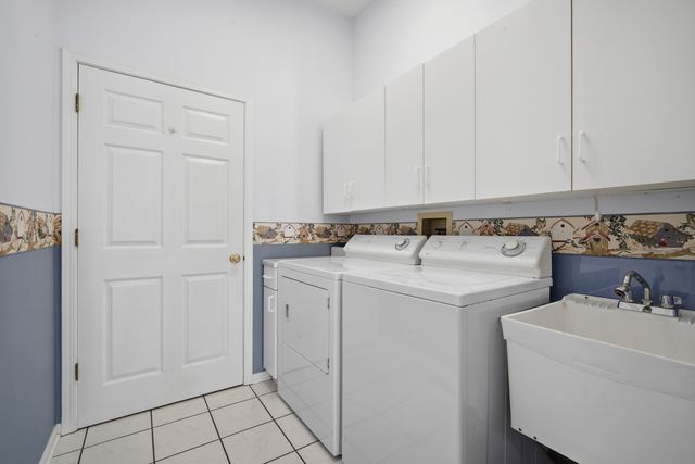 3064 N Southern Hills Drive, Wadsworth, IL 60083