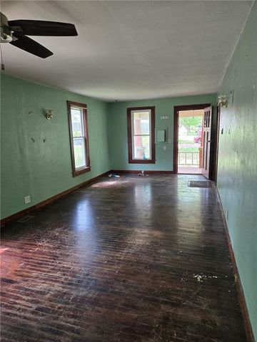 117 Pacific Avenue, Osawatomie, KS 66064