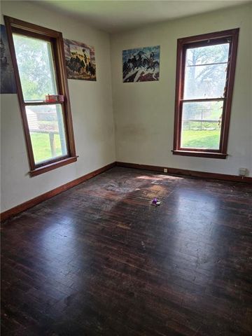 117 Pacific Avenue, Osawatomie, KS 66064