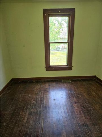 117 Pacific Avenue, Osawatomie, KS 66064