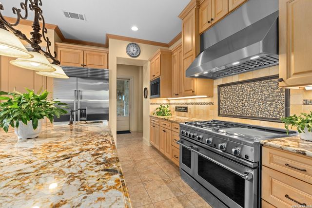 50 Muirfield, Boerne, TX 78006