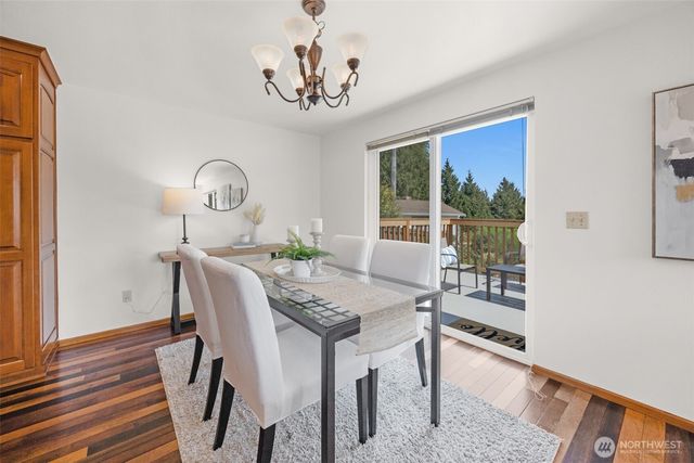19524 53rd Avenue NE, Lake Forest Park, WA 98155